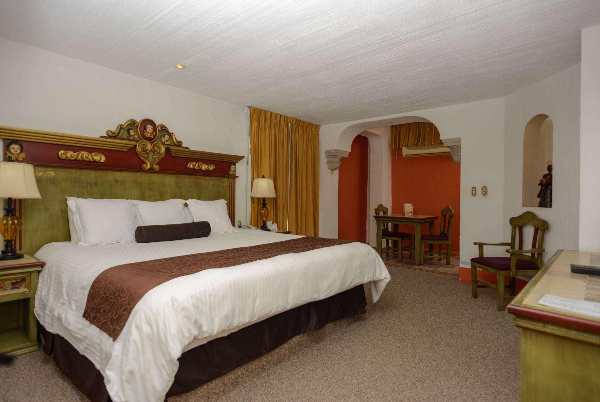 Howard Johnson By Wyndham Morelia Calle Real Zewnętrze zdjęcie