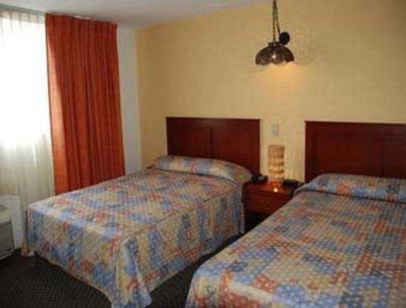 Howard Johnson By Wyndham Morelia Calle Real Pokój zdjęcie