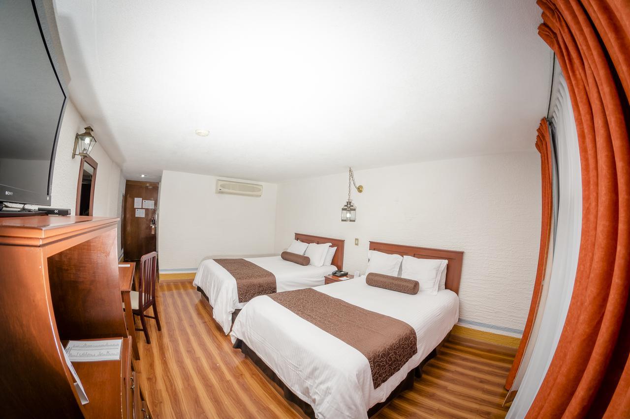 Howard Johnson By Wyndham Morelia Calle Real Zewnętrze zdjęcie